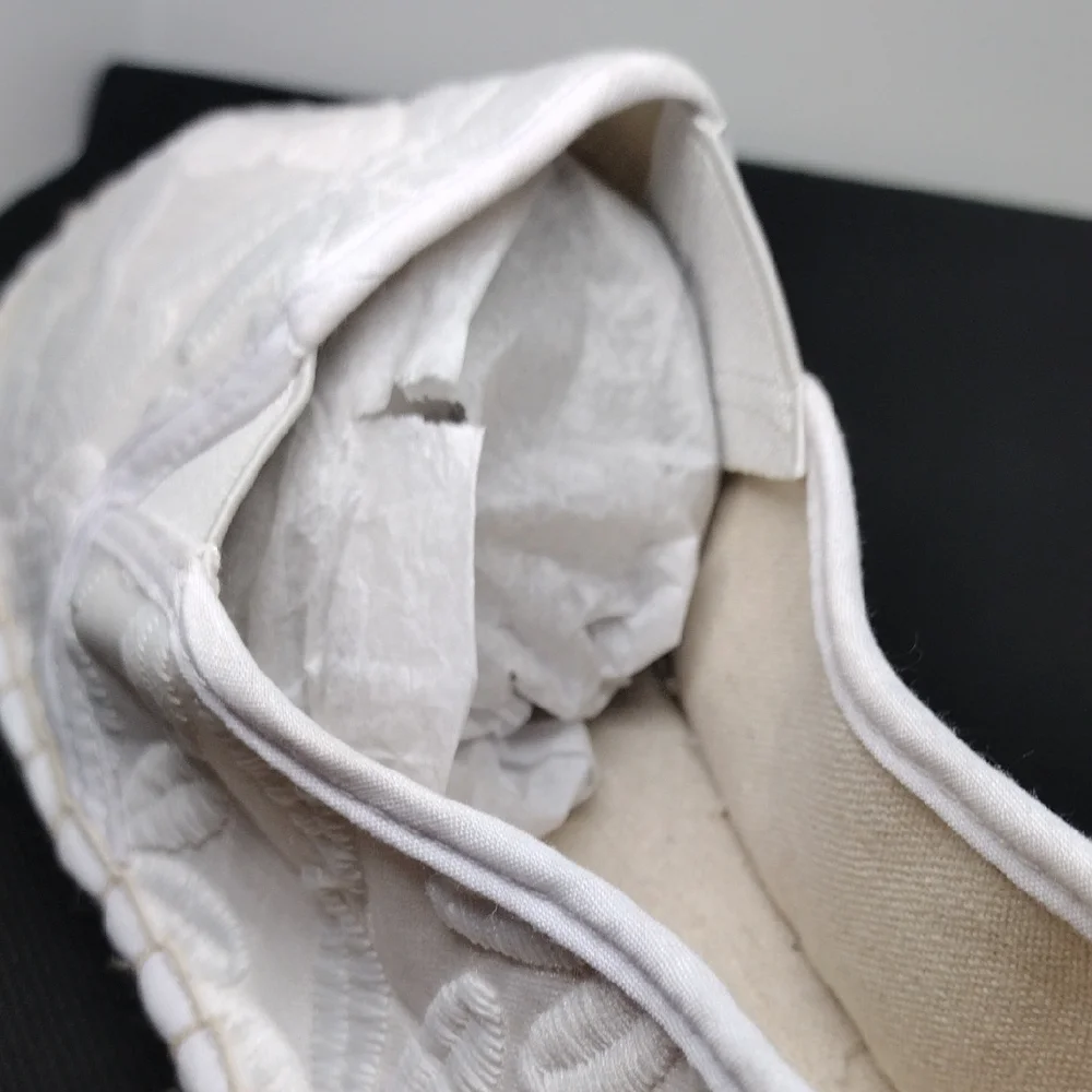 White Floral Lace Slip On Espadrilles Shoes Size 7
